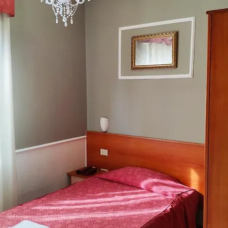 Minerva Hotel 3*